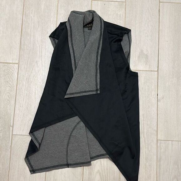 XS grey and black alala vest reversible - Picture 1 of 5